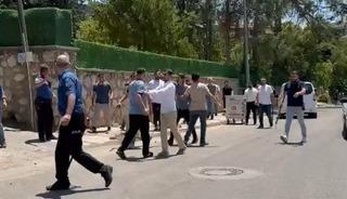 Kavga eden şahıslara biber gazıyla m&uuml;dahale edildi