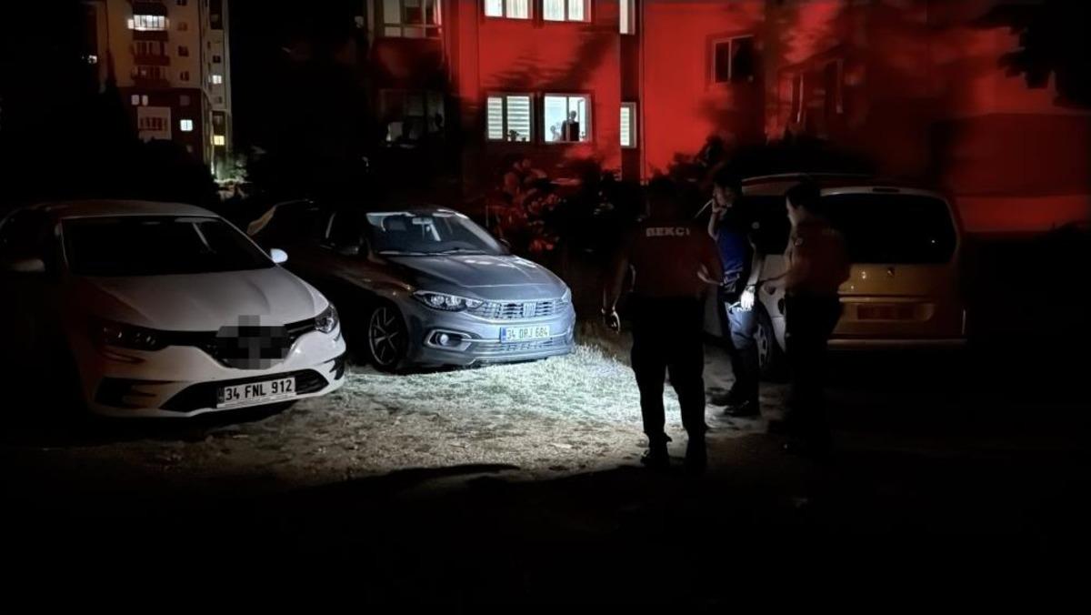 Sahte plakalı ara&ccedil;la ka&ccedil;arken bek&ccedil;iye &ccedil;arpan ş&uuml;pheli yakalandı 1