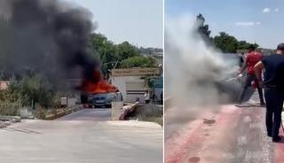 Diyarbakır&rsquo;da seyir halindeki ara&ccedil; alev aldı