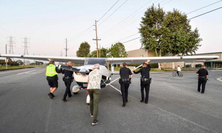 Uçak yola acil iniş yaptı!  G4