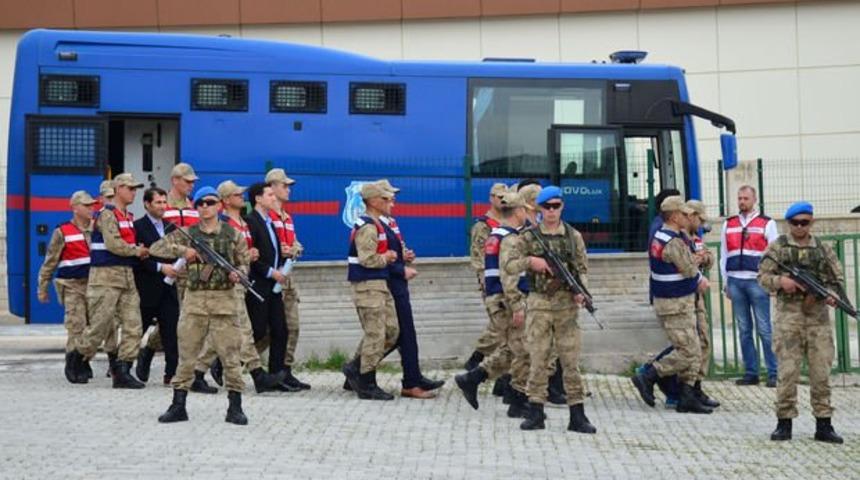 FETÖ'cü binbaşı: Peygamberler gelip gidiyor, 'amin' diyoruz duvarlar sarsılıyor
