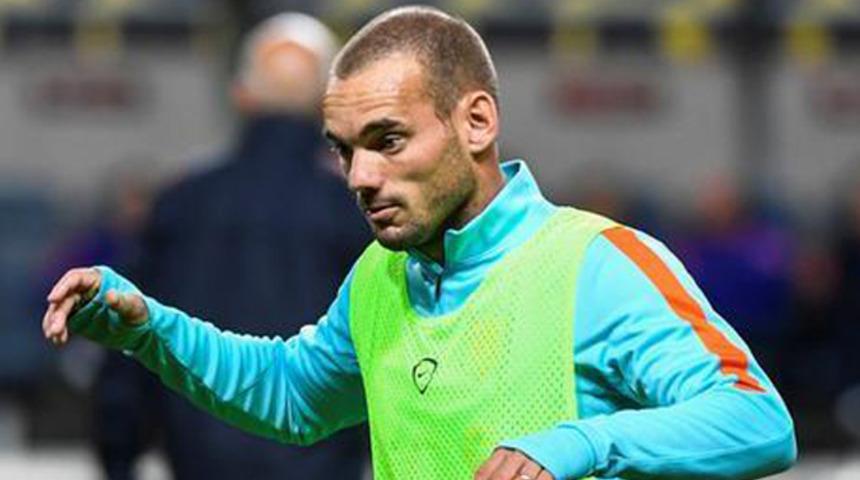 B&uuml;lent Uygun:  Sneijder'in aklında İstanbul'da yaşamak var