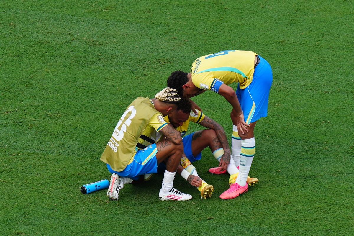 Neymar ağlayarak bıraktı! Tarihi gecede hüzünlü veda 1