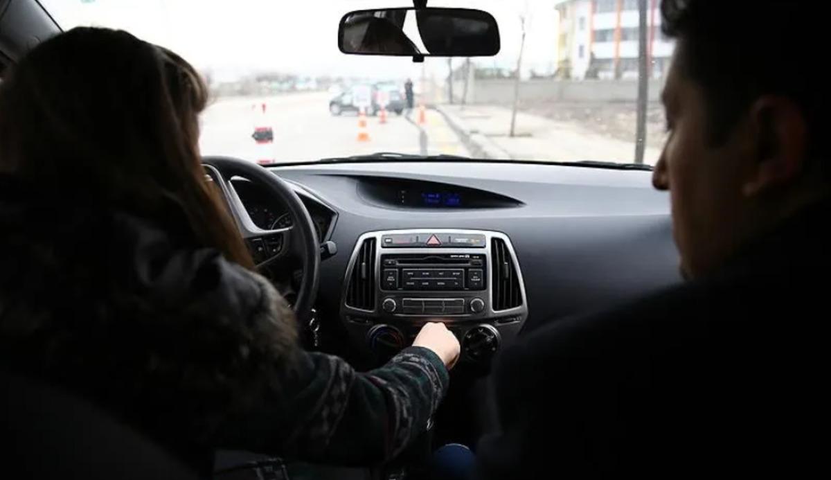 Trafikte yeni düzenleme! Artık bunu yapanın ehliyeti iptal edilecek 2