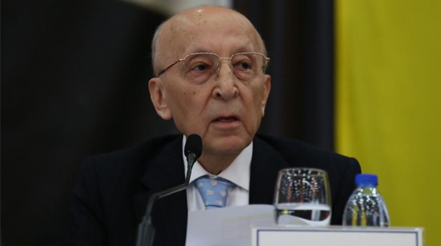 Vefa K&uuml;&ccedil;&uuml;k &uuml;yelere uyarıda bulundu