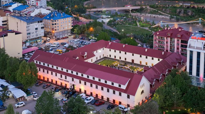 Askeri kışlaydı, m&uuml;ze oldu! Tunceli M&uuml;zesi Avrupa&rsquo;nın en iyisi olma yolunda