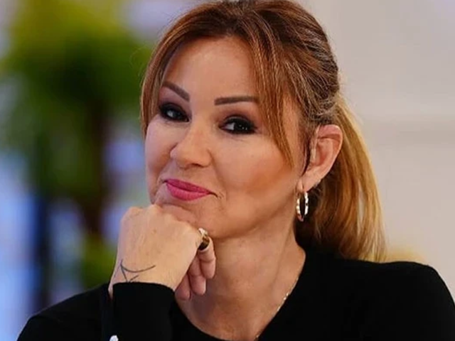 "Kapalılara karşı &ouml;n yargınız var" denildi! Pınar Altuğ hemen yanıt verdi