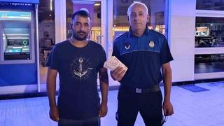ATM’de bulduğu parayı zabıtaya teslim etti