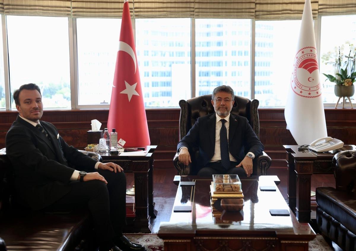 "Buna uymayan hi&ccedil;bir &uuml;r&uuml;n piyasada kalmayacak" Tarım ve Orman Bakanı İbrahim Yumaklı dan net s&ouml;zler! Restoranlarda yeni d&ouml;nem 2