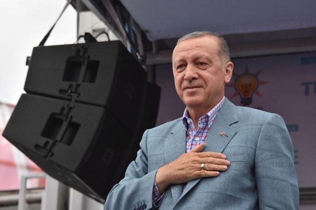 Erdoğan: Benim milletvekili arkadaşlarıma hırsız diyen bu İnce'ye dava açın
