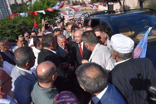 Kılıçdaroğlu'ndan Çınardere Mahallesi'ne ziyaret