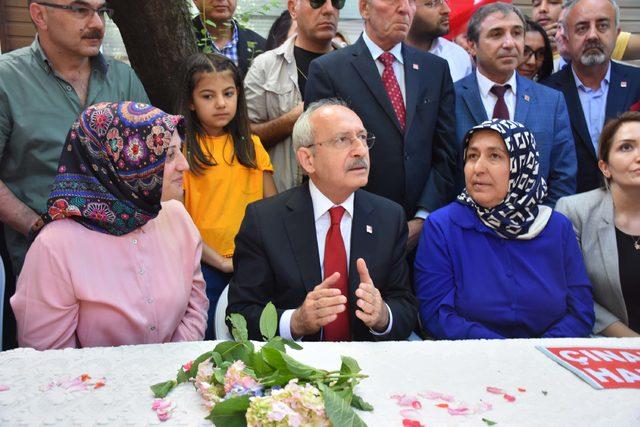 Kılıçdaroğlu'ndan Çınardere Mahallesi'ne ziyaret