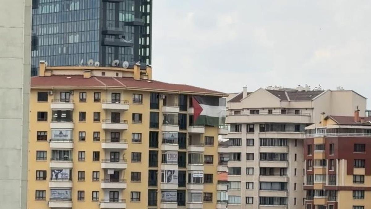 Trump'ın otelinin karşısında Filistin bayrağı!