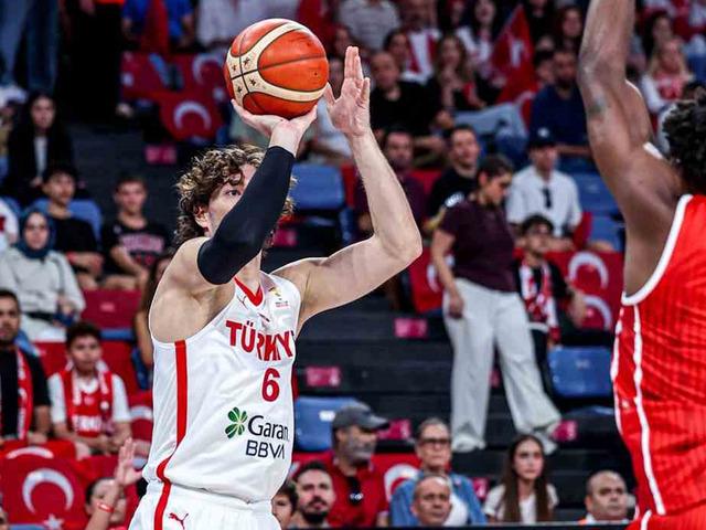 A Milli Erkek Basketbol Takımı, grubu yenilgisiz tamamladı