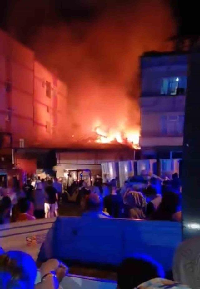 Boya deposu alevlere teslim oldu 5