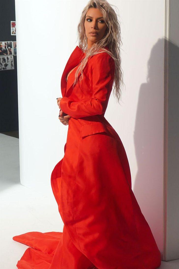 Kim Kardashian tamamen şeffaf! G5