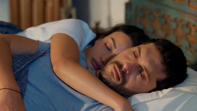 Doğanın Kanunu 5. bölüm 2. fragmanı izle! Aynı yatakta uyudular