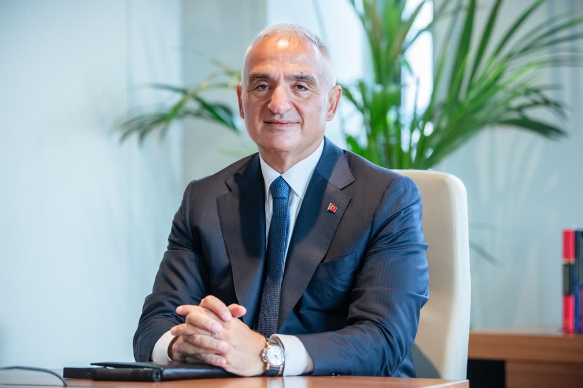 Bakan Ersoy: Kapadokya nın g&uuml;zelliğini gece saatlerine de taşıdık 7