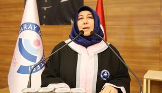 42 yaşında &uuml;niversiteye başladı! 3 &ccedil;ocuk annesi b&ouml;l&uuml;m birincisi oldu