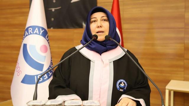 42 yaşında üniversiteye başladı! 3 çocuk annesi bölüm birincisi oldu