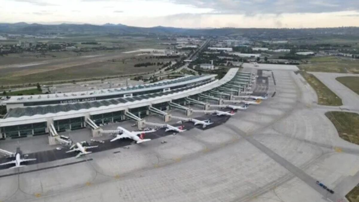 Ankara semalarında milyonlarca dolarlık u&ccedil;ak trafiği! NATO zirvesi i&ccedil;in liderler peş peşe geliyor 2