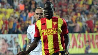 Beşiktaş Demba Ba'yı liste dışı bıraktı