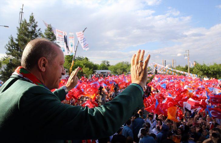 Cumhurbaşkanı Erdoğan'dan Diyarbakır'da çok önemli mesajlar: Kimse Kürtlere devlet aramasın