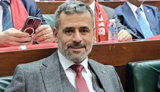 Belediye başkanına bı&ccedil;aklı saldırı! Oğlu yaralandı