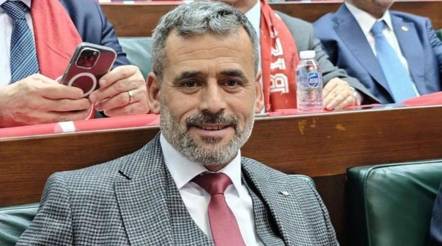 Belediye başkanına bı&ccedil;aklı saldırı! Oğlu yaralandı