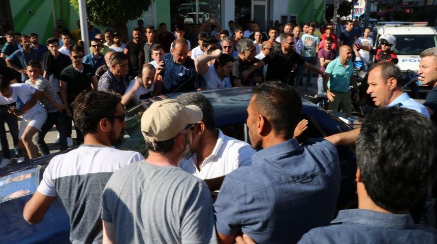 Manisa'da Sırrı Sakık’ın mitingi öncesi HDP'liler ile vatandaşlar arasında kavga!