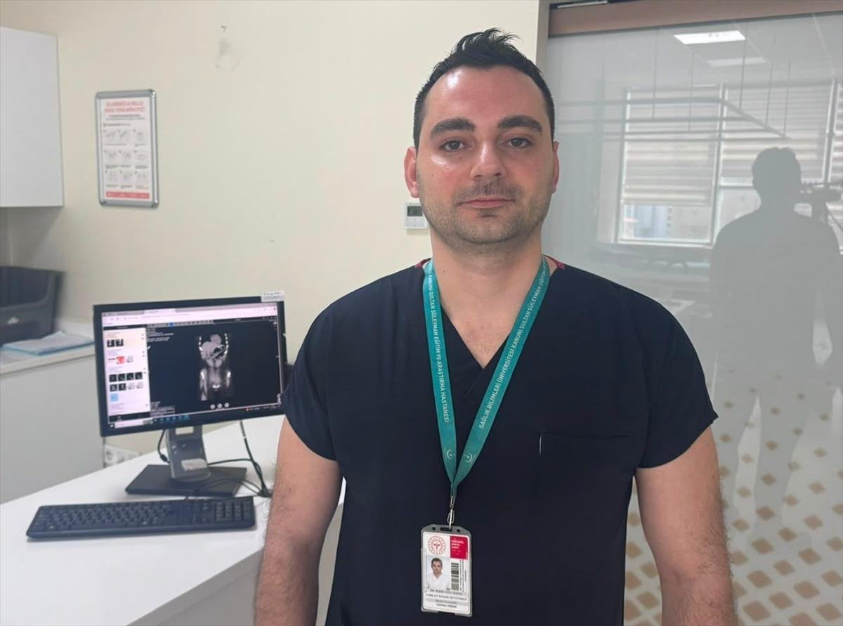 Doktorlar inanamadı: Zayıflamak isterken diş fır&ccedil;ası yuttu 1