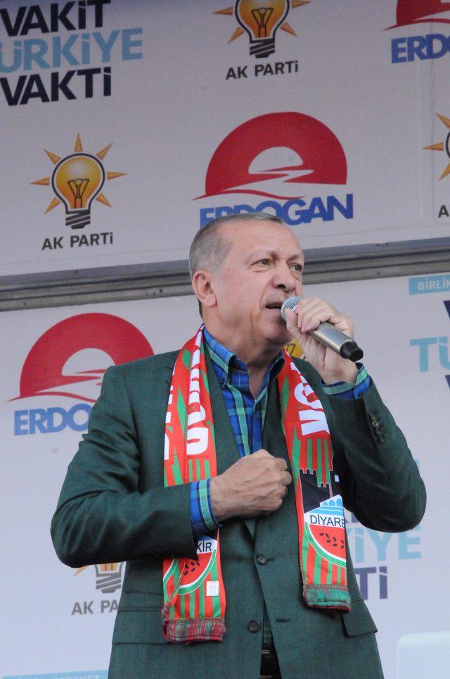 Cumhurbaşkanı Erdoğan: Kürtlere kimse devlet aramasın