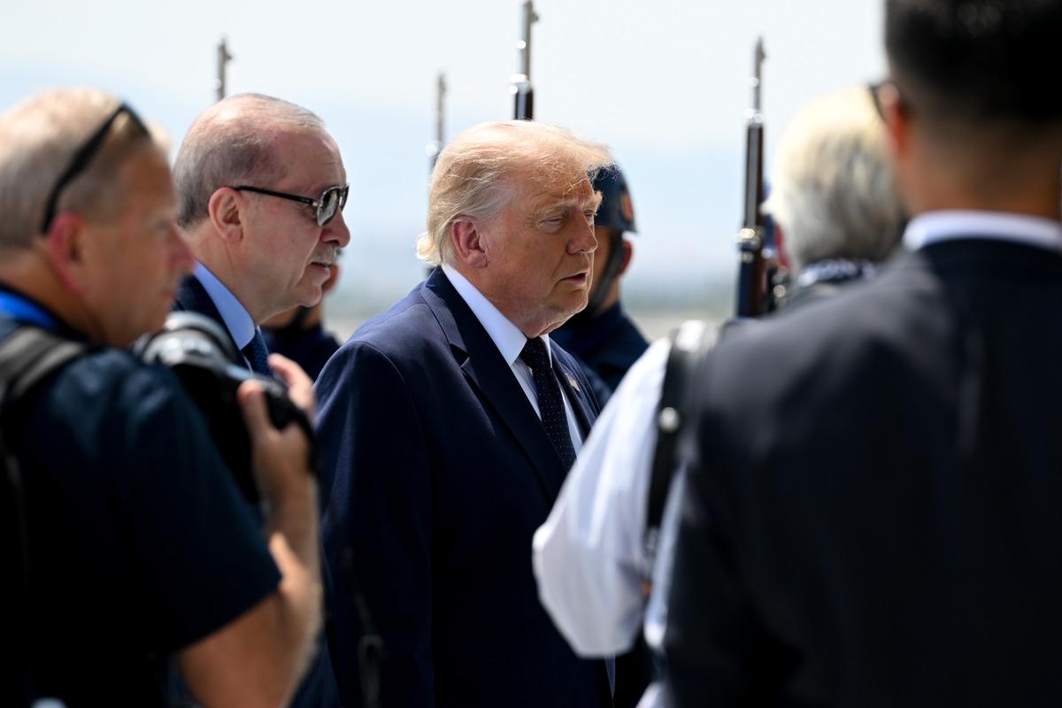 Tarihi kareler! Cumhurbaşkanı Erdoğan, Trump ı böyle karşıladı 7