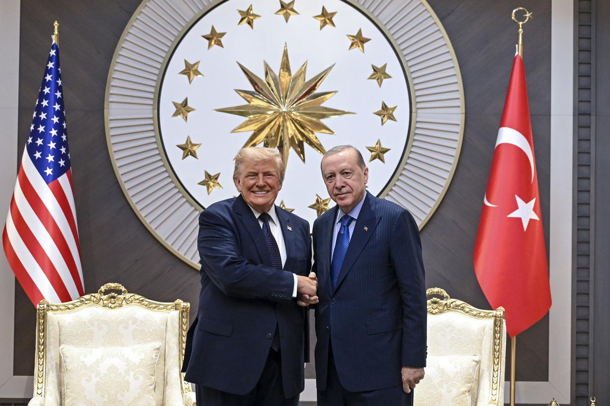 Tarihi kareler! Cumhurbaşkanı Erdoğan, Trump ı böyle karşıladı 18