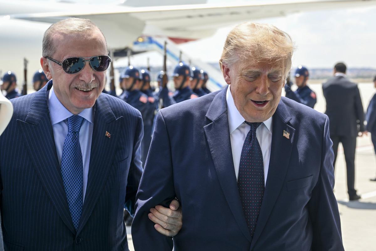 Tarihi kareler! Cumhurbaşkanı Erdoğan, Trump ı böyle karşıladı 15