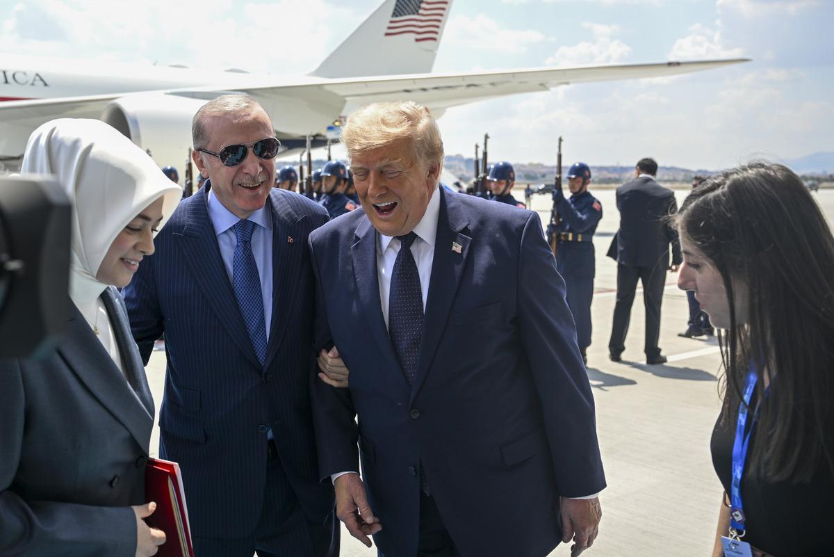 Tarihi kareler! Cumhurbaşkanı Erdoğan, Trump ı böyle karşıladı 14