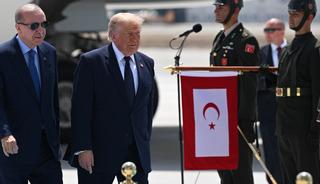 Trump askerleri T&uuml;rk&ccedil;e selamladı