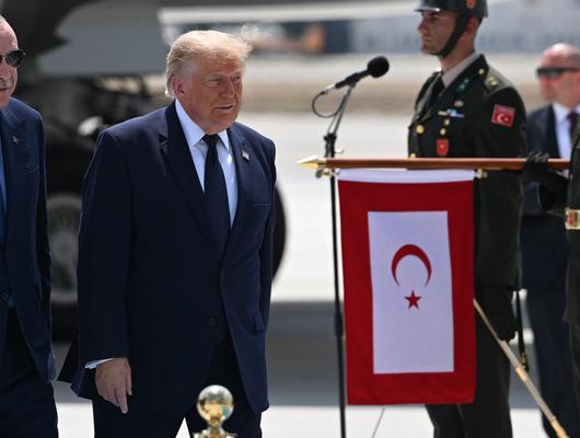Trump askerleri T&uuml;rk&ccedil;e selamladı