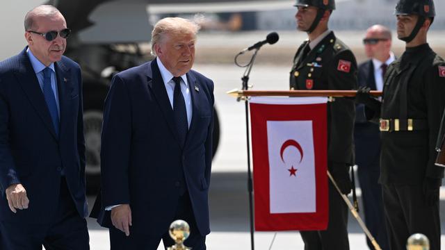 Trump Ankara'da! Askerleri Türkçe selamladı: Merhaba asker