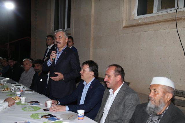 Bakanı Arslan Gölbaşılılarla iftar sofrasında buluştu
