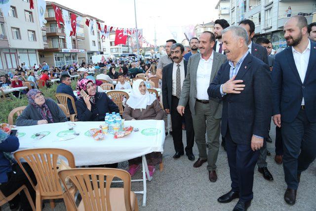 Bakanı Arslan Gölbaşılılarla iftar sofrasında buluştu