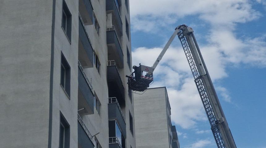 Diyarbakır'da apartman yangını: 1 kişi dumandan etkilendi