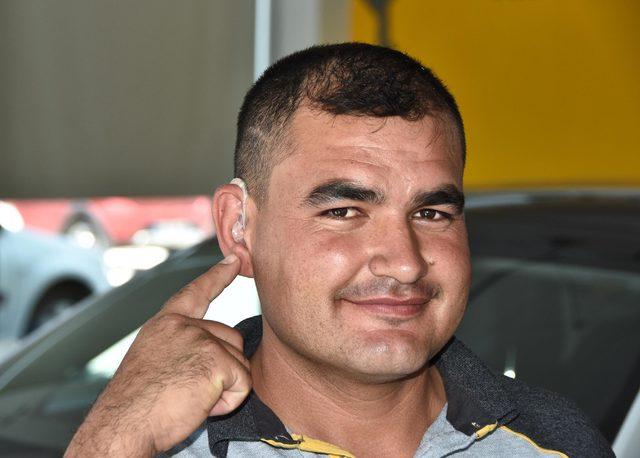 Patronunun aldığı işitme cihazıyla 30 yıl sonra ilk kez duydu 2