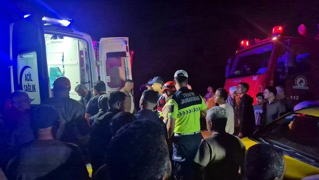 Düzce de şarampole devrilen taksinin sürücüsü yaralandı 4
