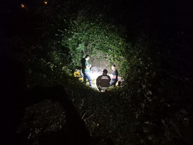 Düzce de şarampole devrilen taksinin sürücüsü yaralandı 1