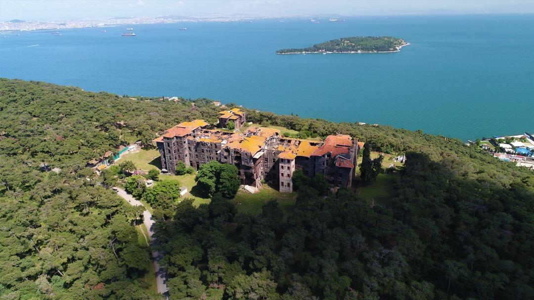 D&uuml;nyanın ikinci b&uuml;y&uuml;k ahşap yapısı tehlike altında