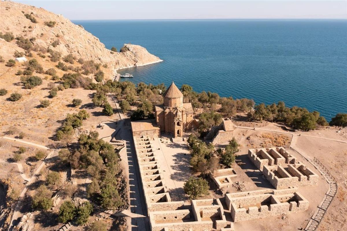Tam 9 gün sürecek! Bakan Ersoy duyurdu: Kültür şölenin yeni adresi Van... 8