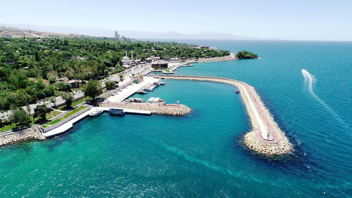 T&uuml;rkiye K&uuml;lt&uuml;r Yolu Festivali onuncu durağı Van&rsquo;da ziyaret&ccedil;ilerini ağırlayacak 4