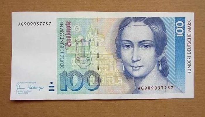 18 Euro Hen z Y r rl e Girmemi ti 18-euro-hen-z-y-r-rl-e-girmemi-ti