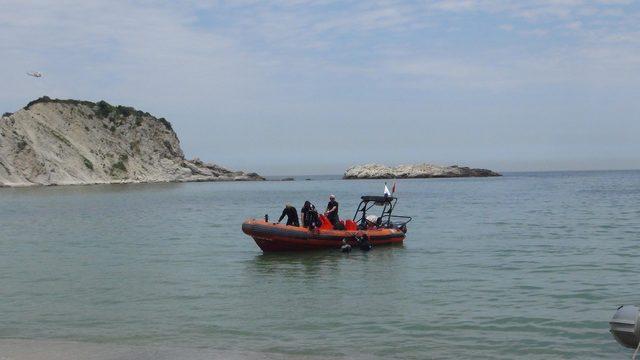 Tekne kazasında kaybolan şarkıcıyı arama çalışmaları sürüyor